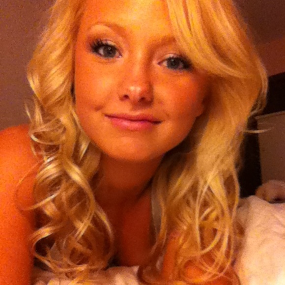 Meet your Posher, Christina - Picture 11 of 16